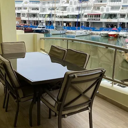 Capaldi Luxury Puerto Marina Apartamento